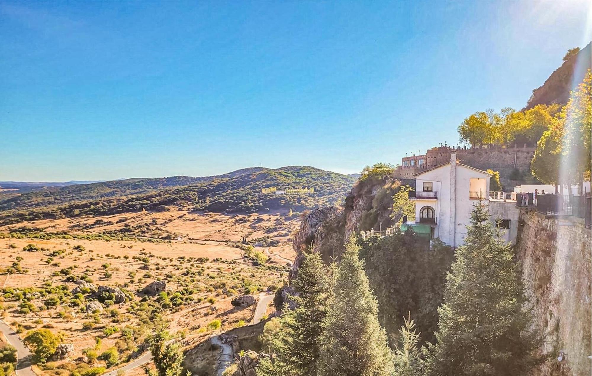 2 Bedroom Cozy Home In Grazalema Buitenkant foto